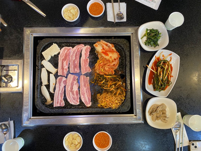 왕한판돌판구이 이미지