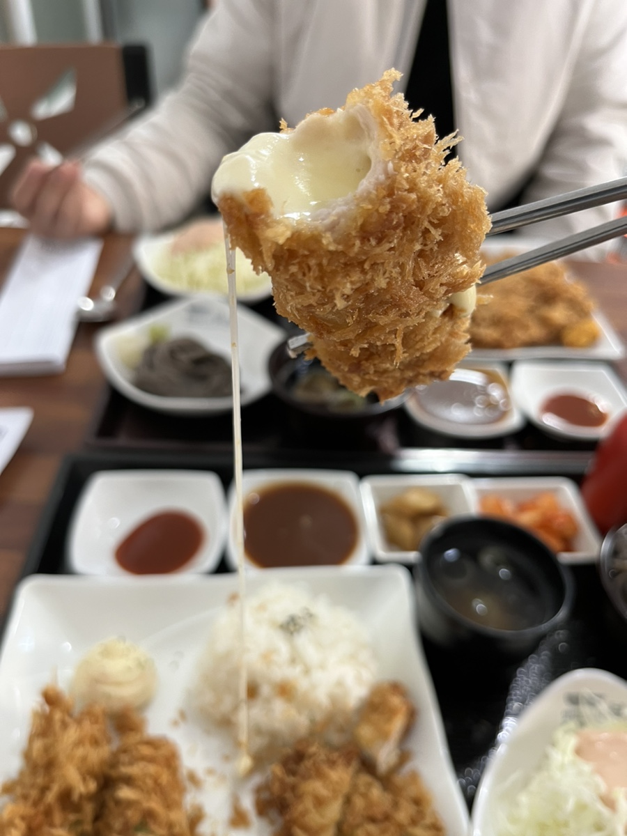 모니돈까스 이미지