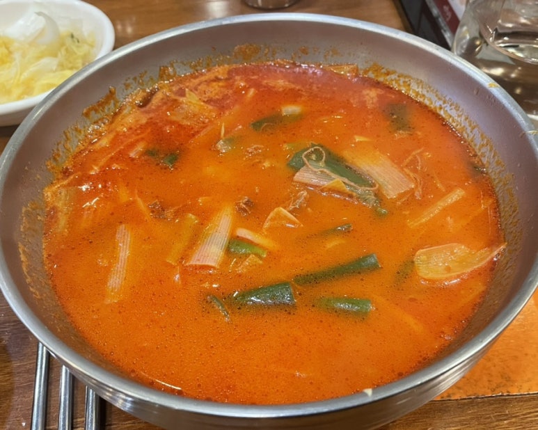 이화수전통육개장 보라매점 이미지