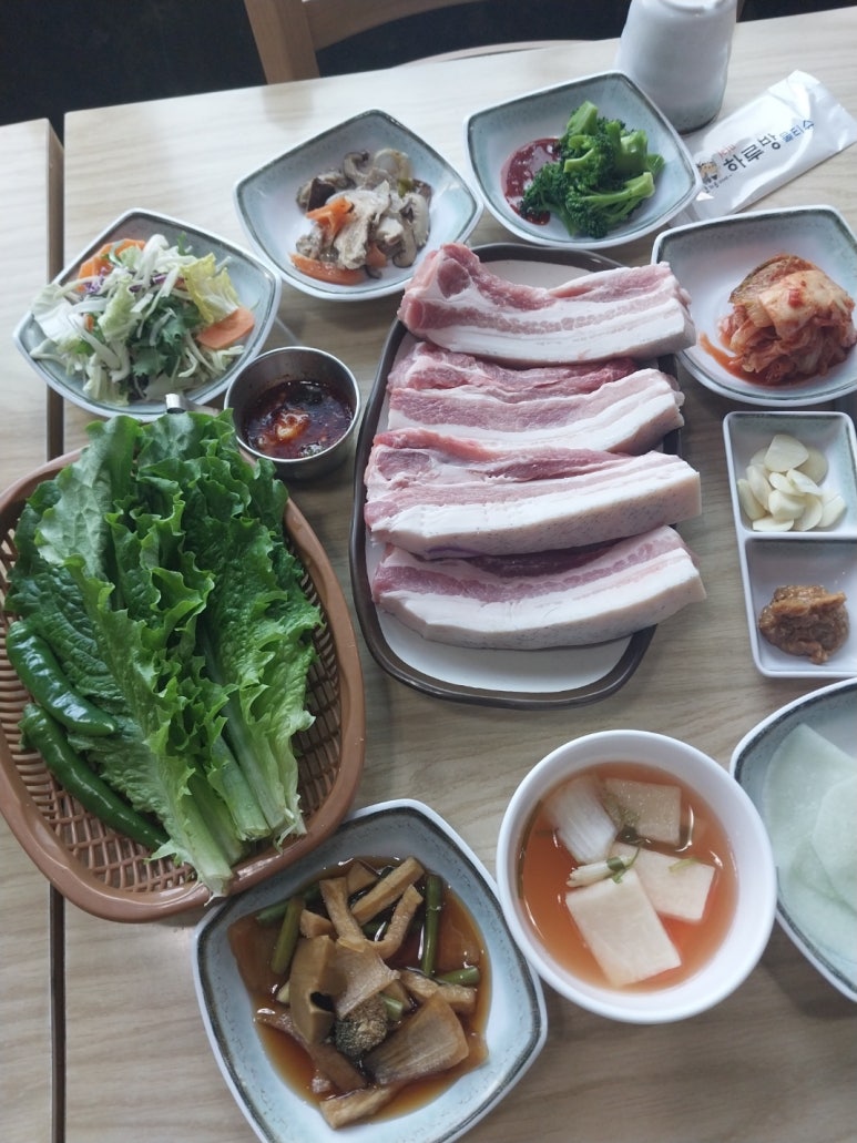 쌍둥이돼지꿈 이미지