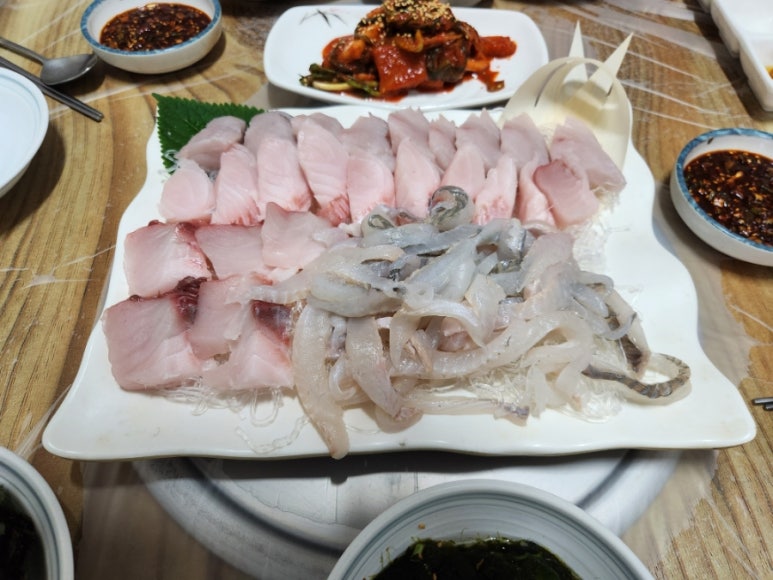 아도치 이미지