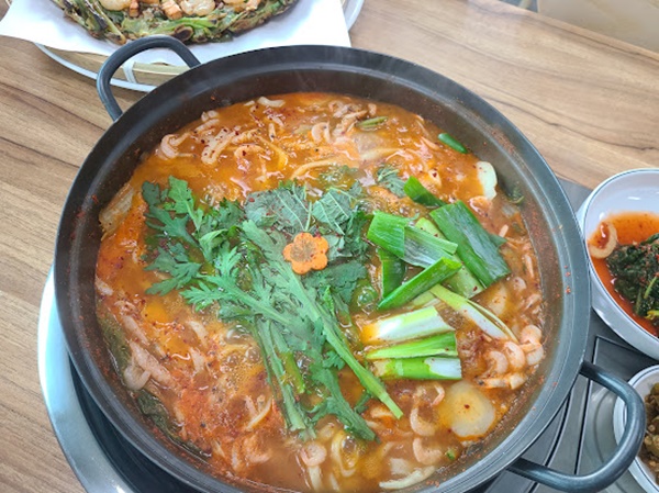 칼국수랑돼지나라 이미지