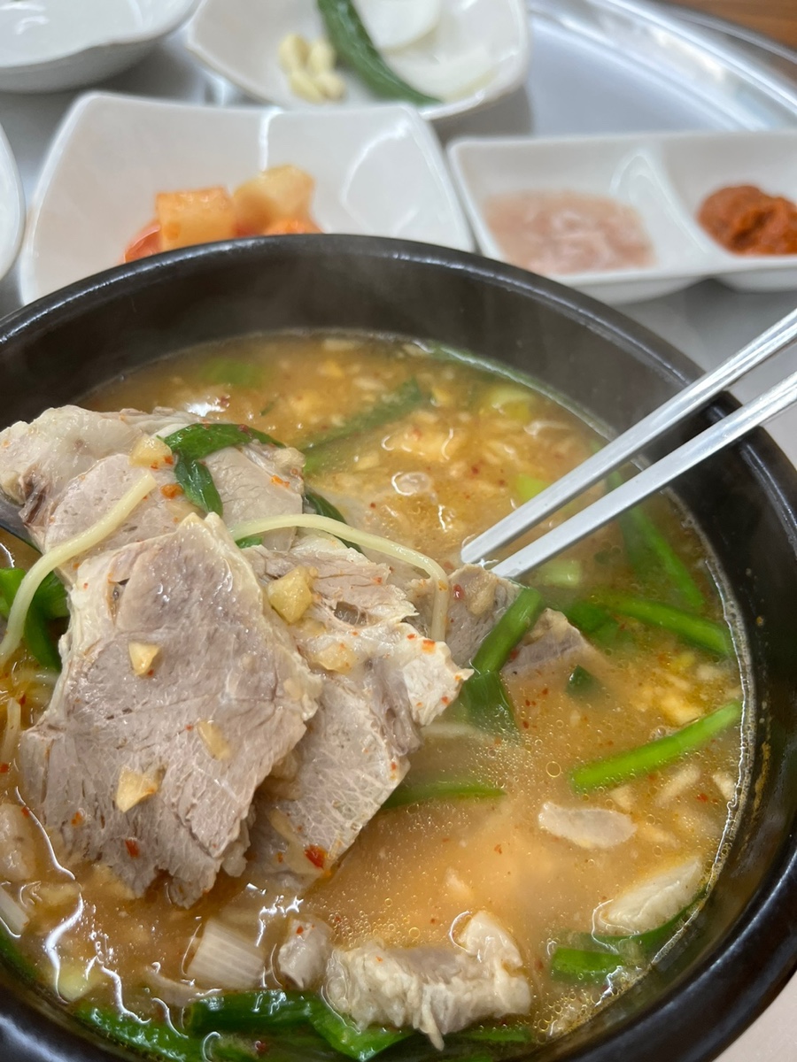 장모묵은지흑돼지찌개 이미지