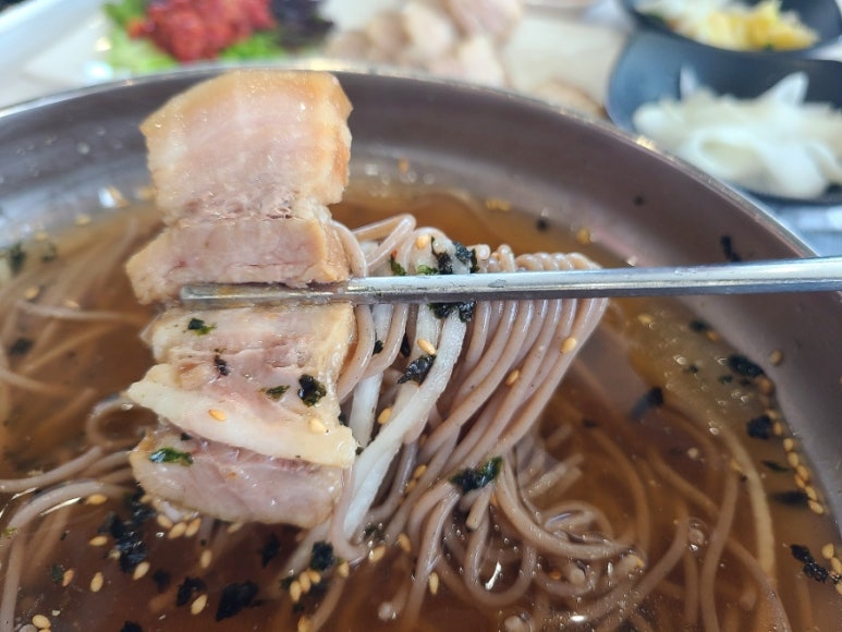 메밀골막국수 이미지