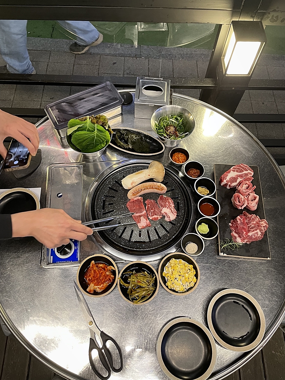 육회품은돼지 이미지
