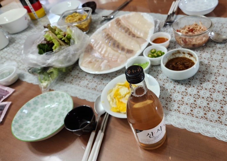 회뜨는집 이미지