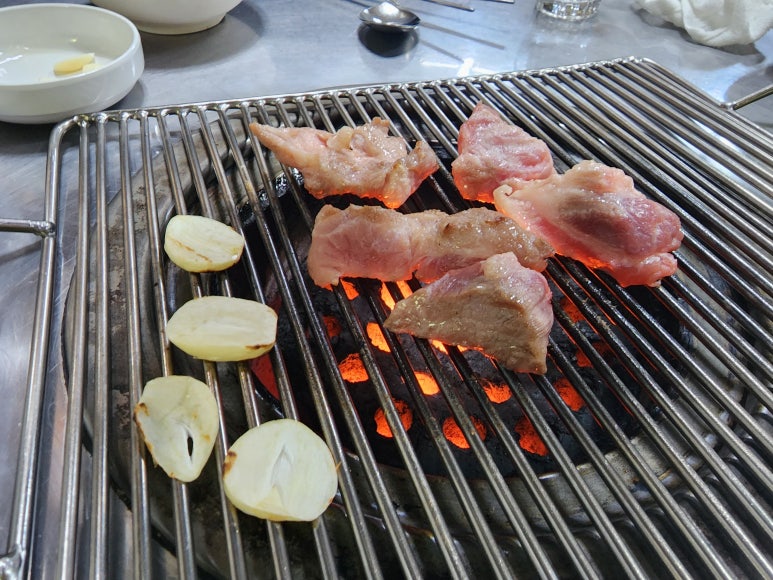 꼬들꼬들 연탄불구이 이미지