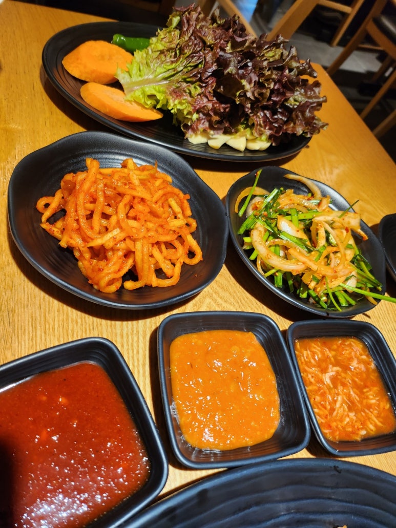 창대 매운족발 이미지