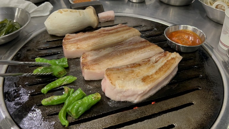 부뚜막흑돼지 이미지