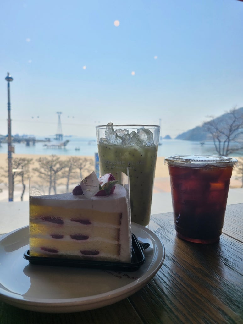 투썸플레이스송도해수욕장점 이미지