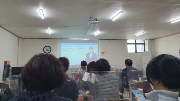 더큰요양보호사교육원 이미지