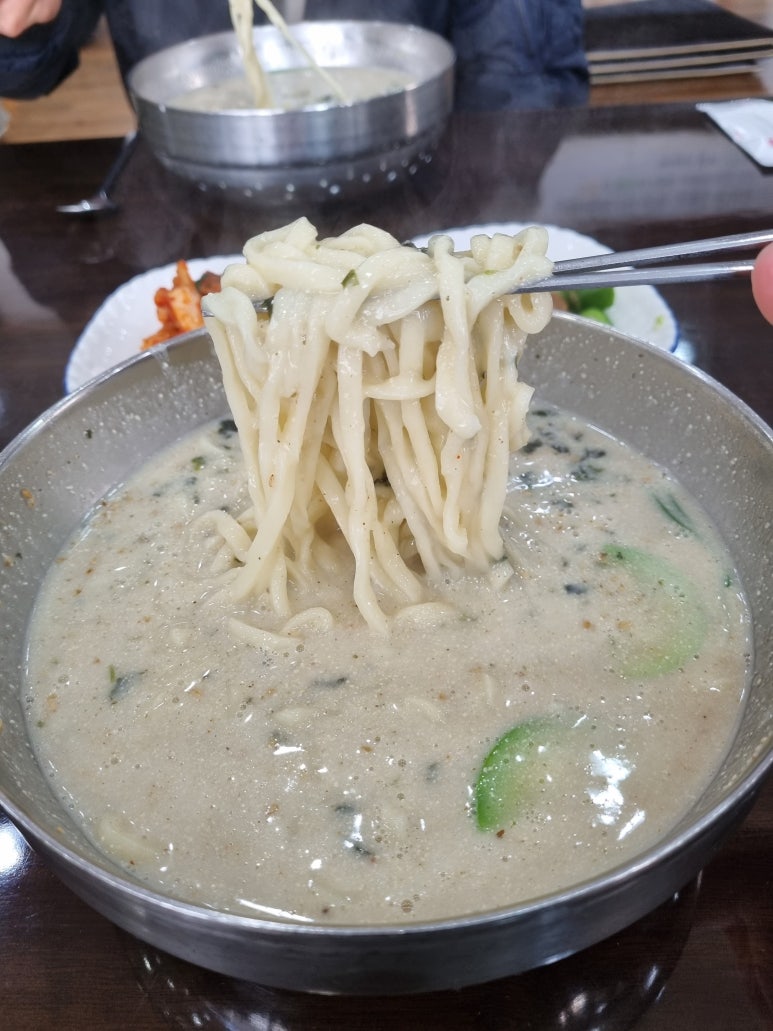 금장칼국수 이미지