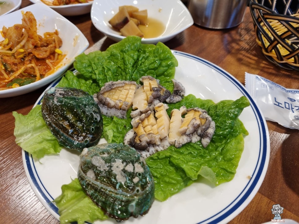 덕이네 식당 이미지
