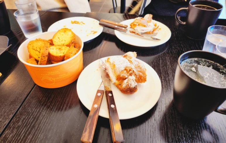 피트 앤 브레드 양재점 이미지
