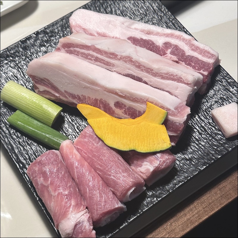 교동흑돼지 이미지