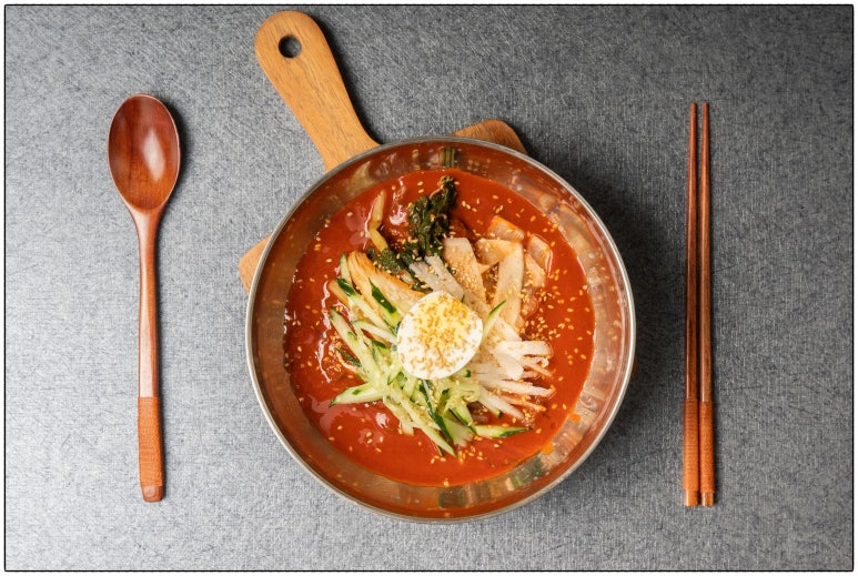 육각수냉면 이미지