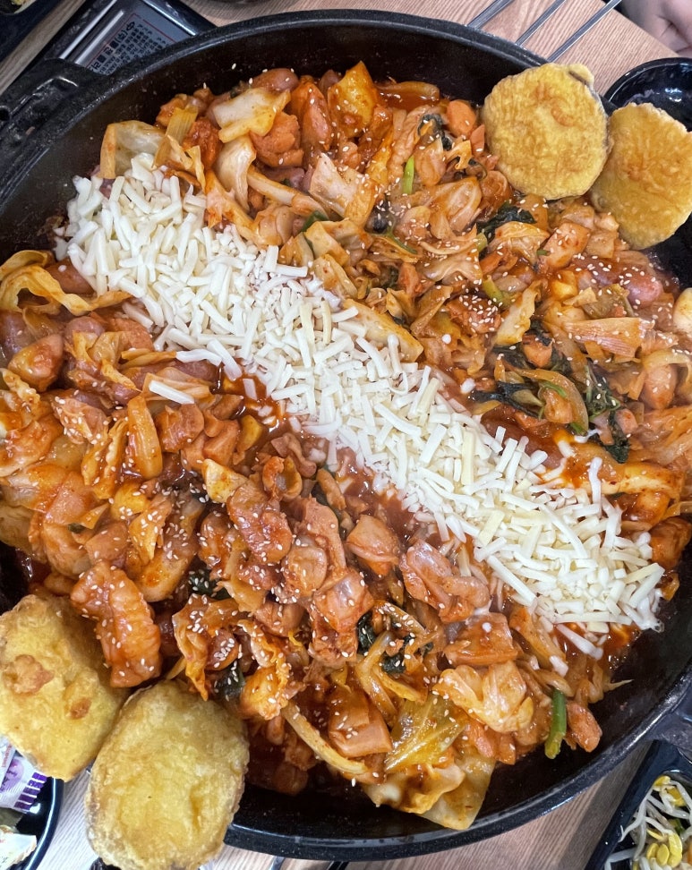 홍춘천치즈닭갈비고덕 이미지