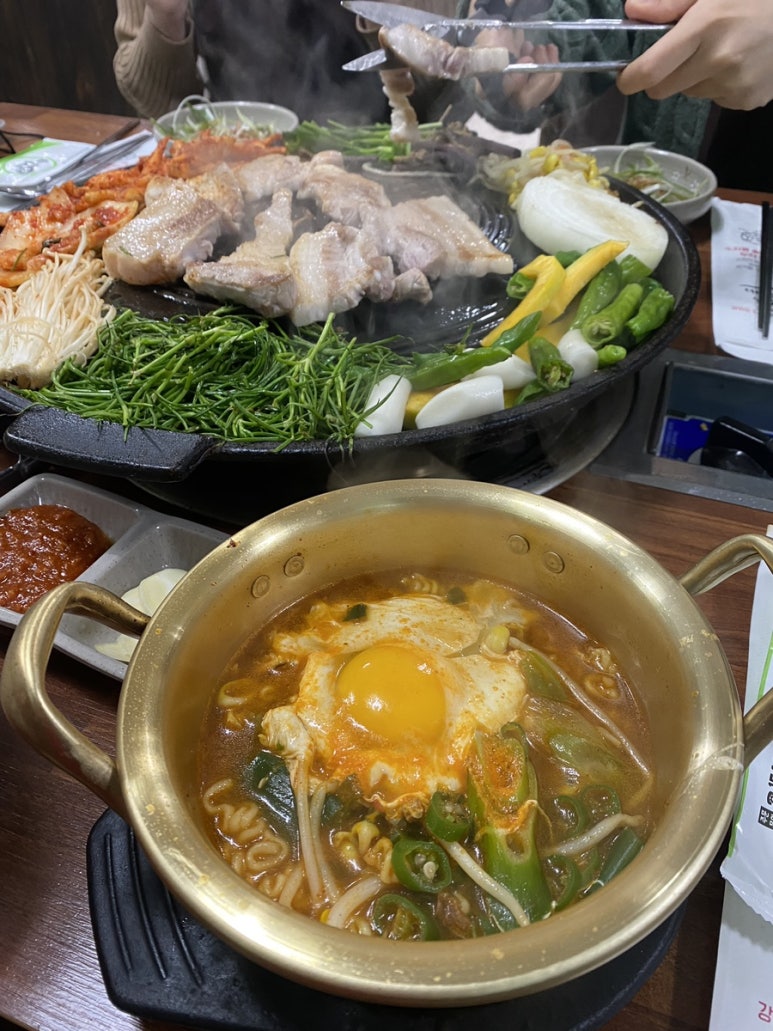 더덕솥뚜껑삼겹살 이미지