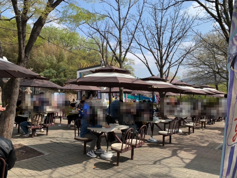 맘스터치이월드점 이미지