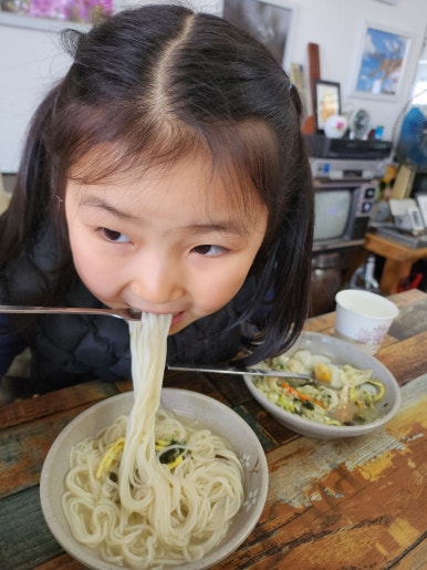 돈대비빔국수 이미지