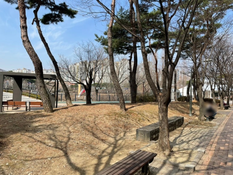 카페이륜당 이미지
