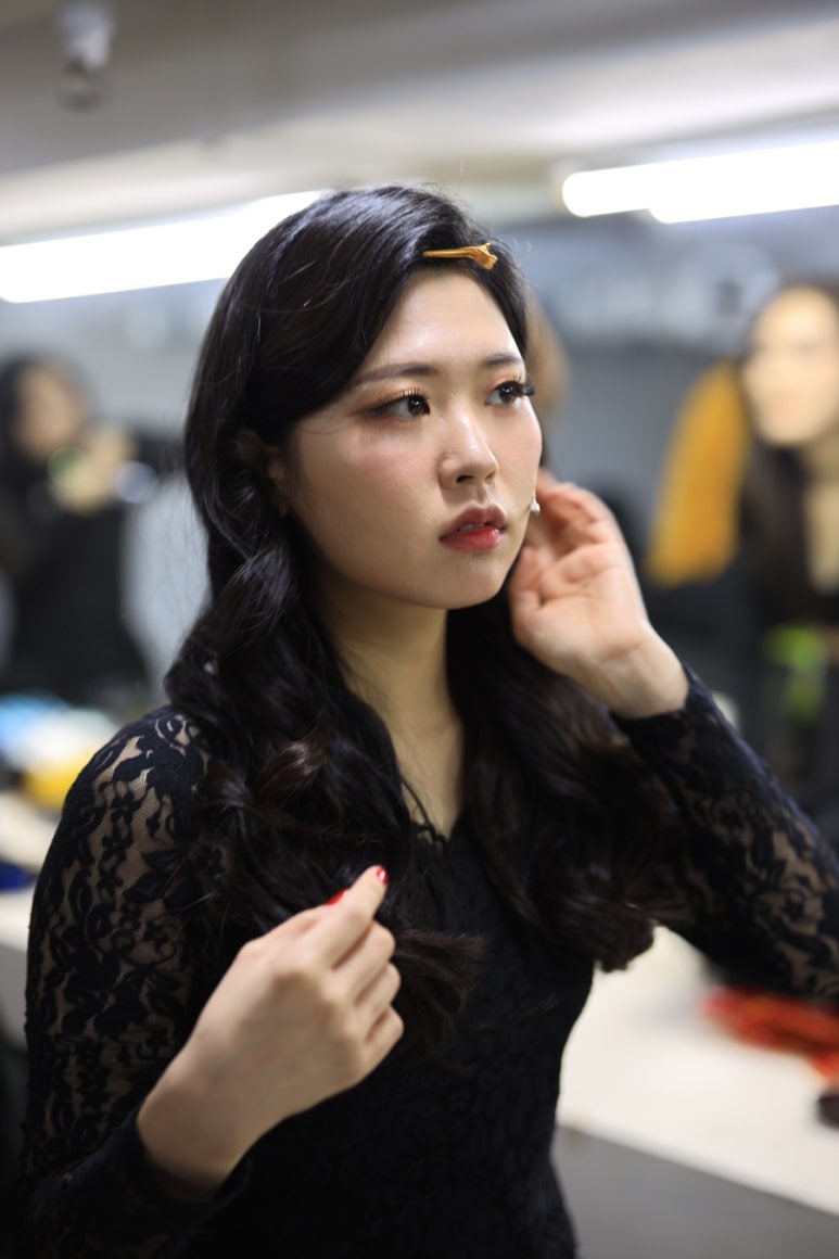 라라홍메이크업 이미지