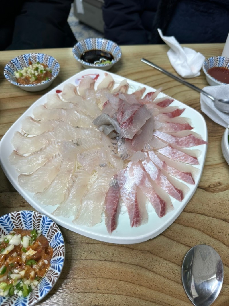 어촌횟집 이미지