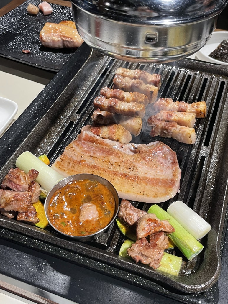 교동흑돼지 이미지