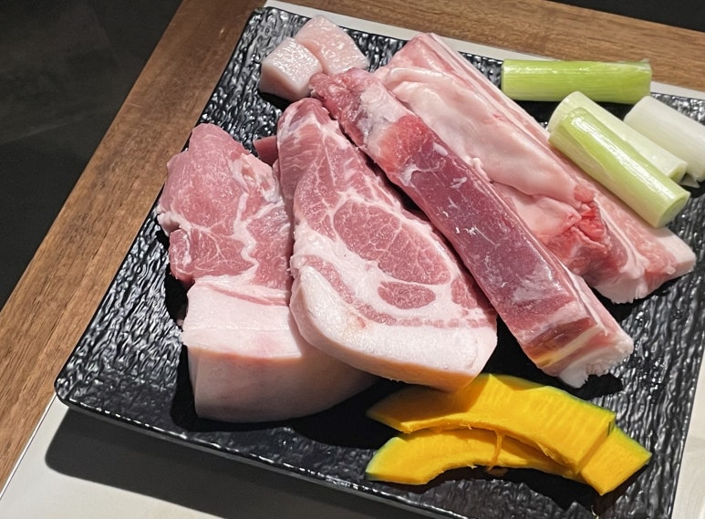 교동흑돼지 이미지
