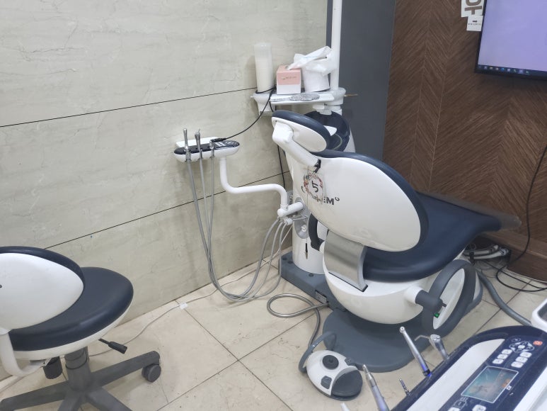대학치과의원 이미지