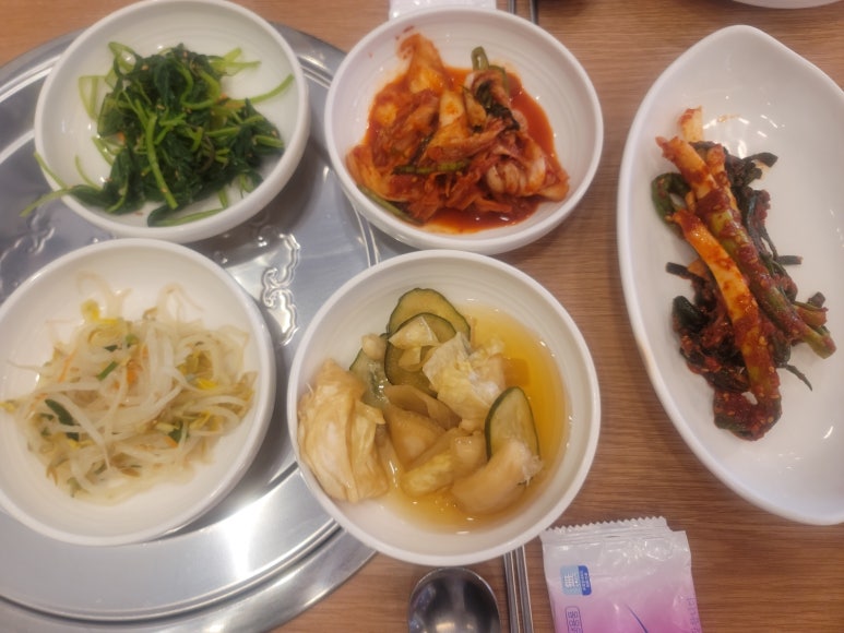 참일능이백숙 이미지