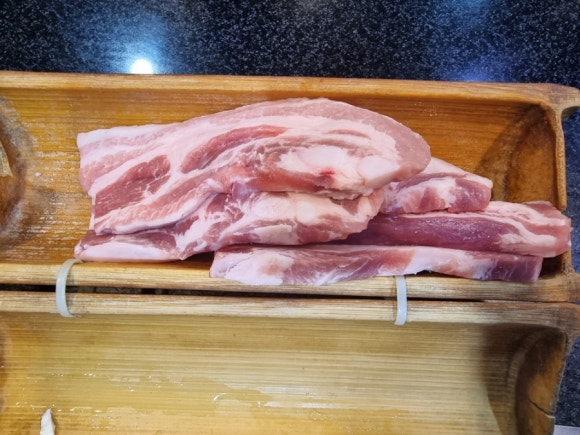 왕한판돌판구이 이미지
