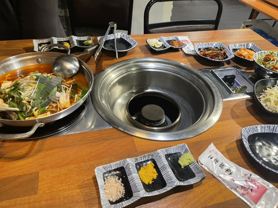 흑돼지삼백식당천곡점 이미지