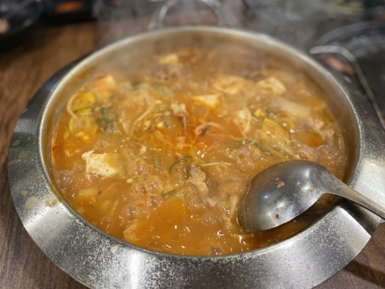 육시리 이미지