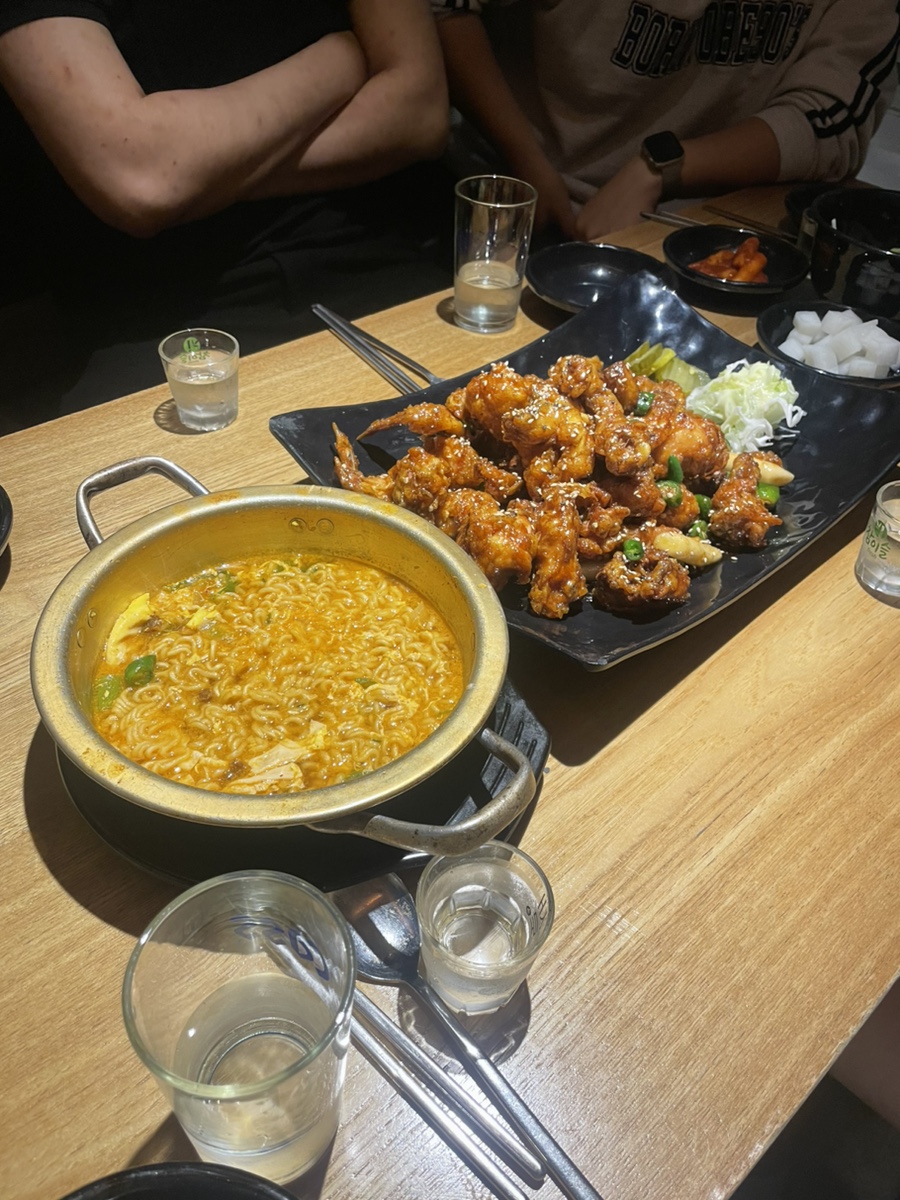 소굴(용봉점) 이미지