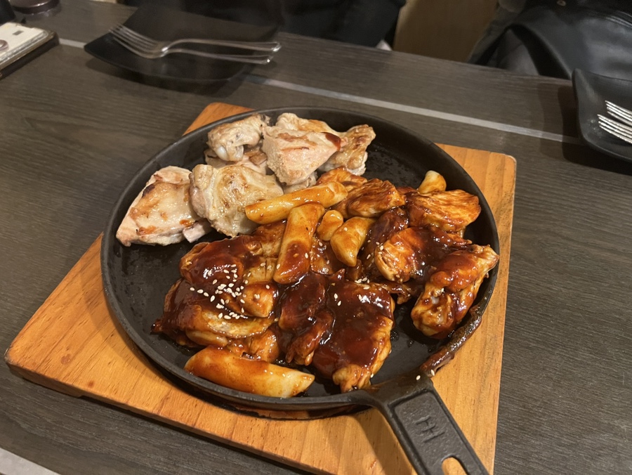 홈타운바베큐치킨 이미지