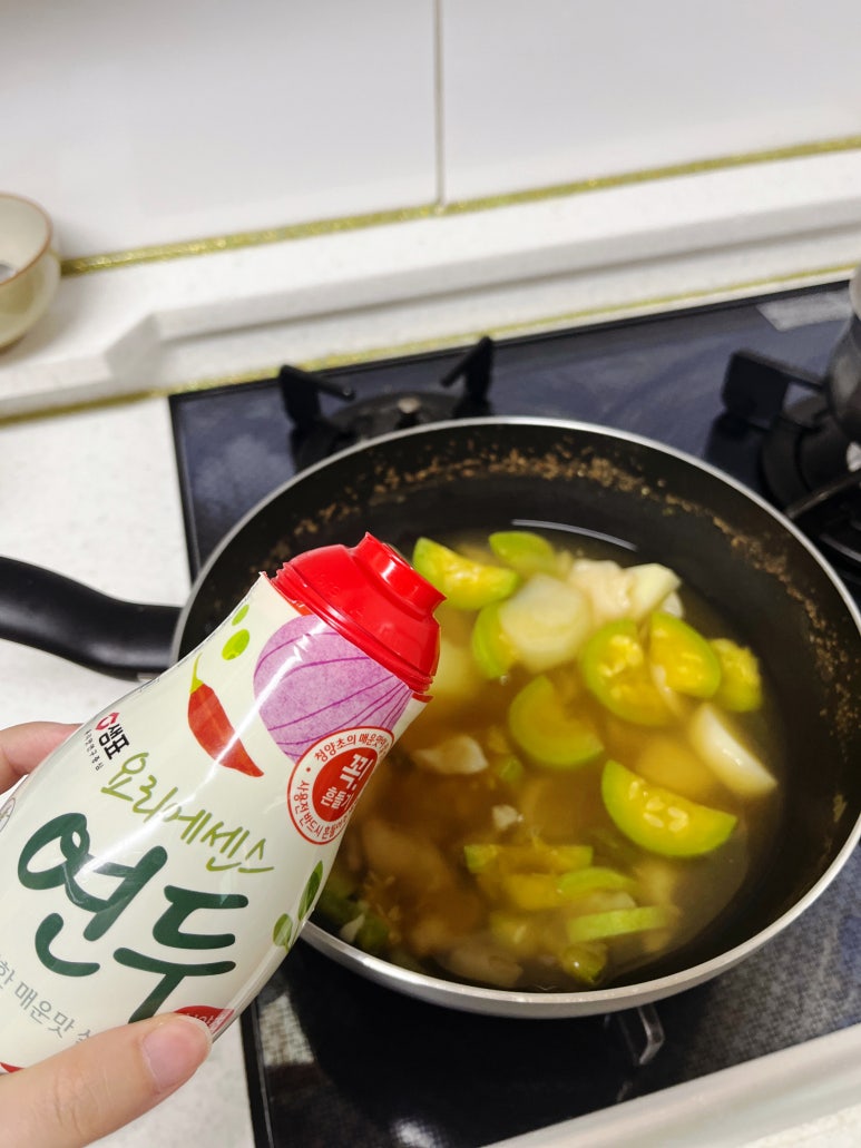 연두 수제비 이미지