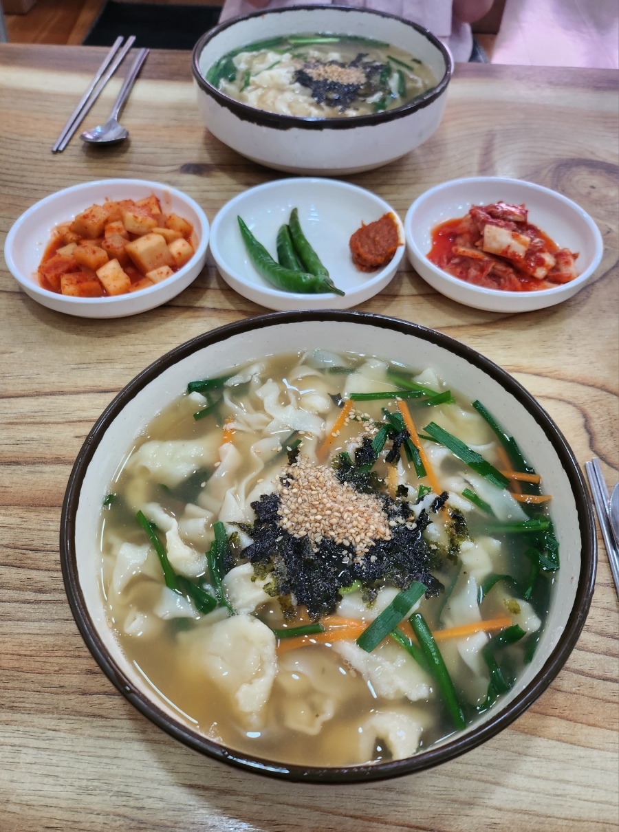 예담얼큰이칼국수 이미지