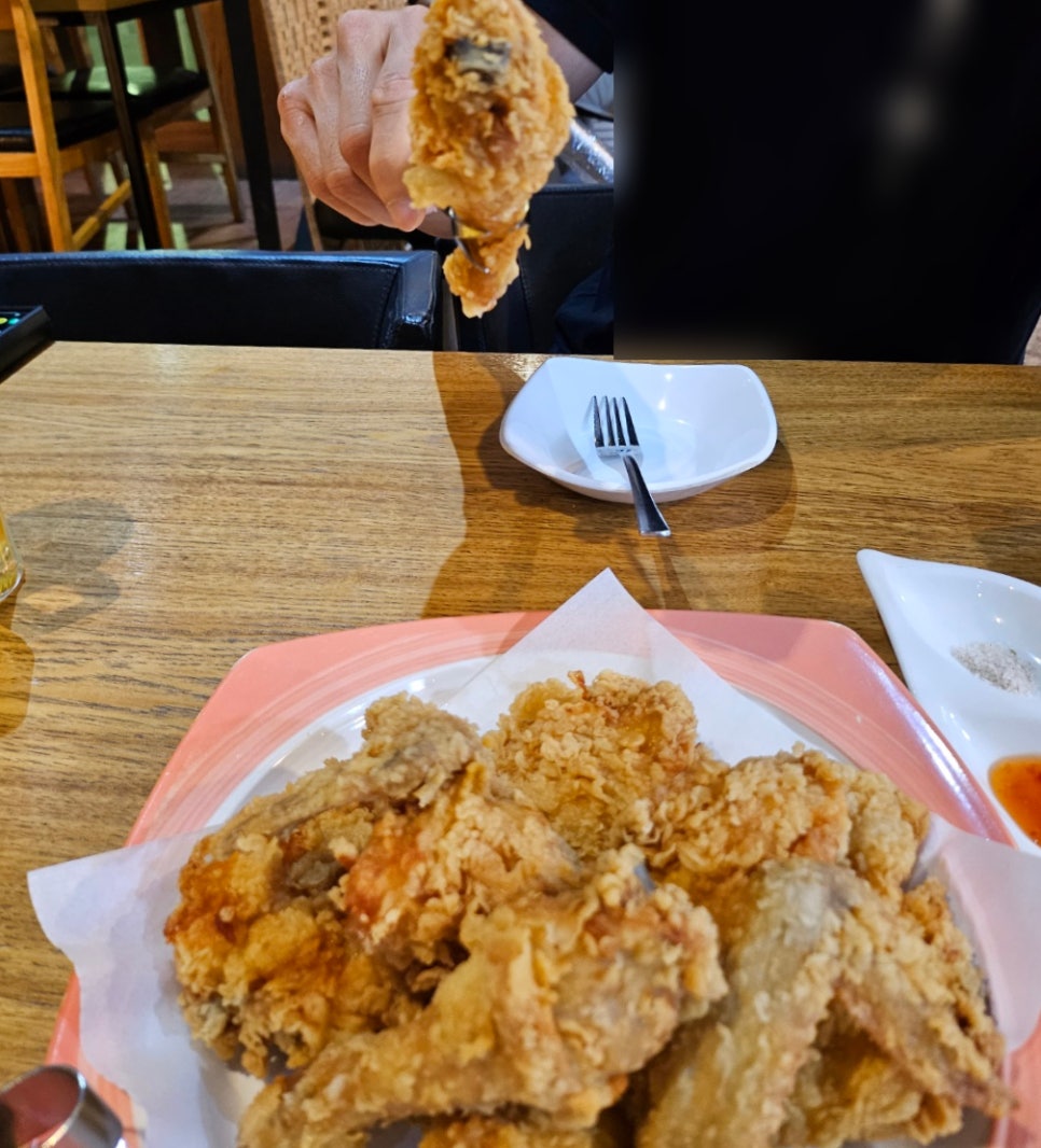디디씨치킨 이미지