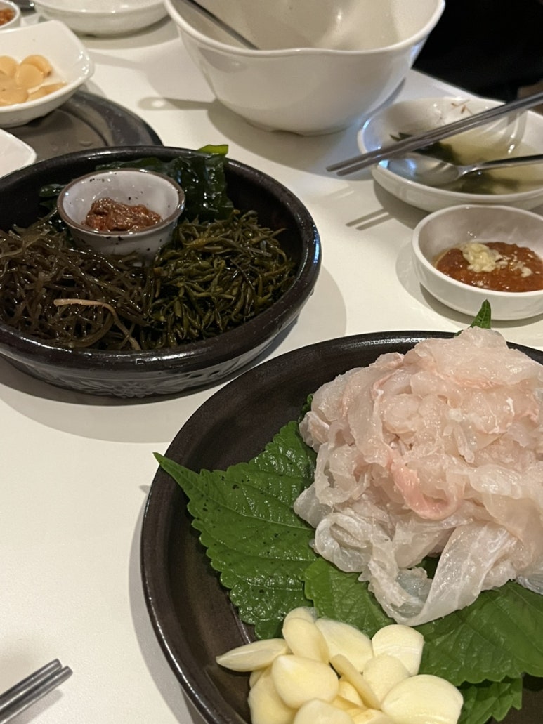 갯바위꼼장어세꼬시 이미지