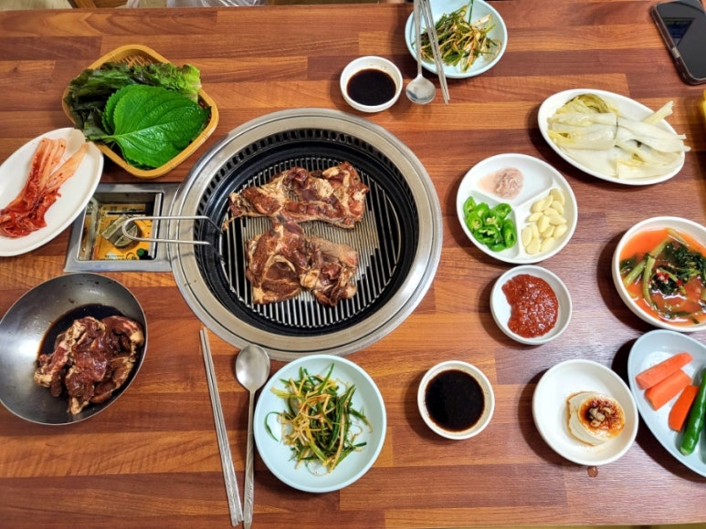 ３３돼지숯불갈비 이미지