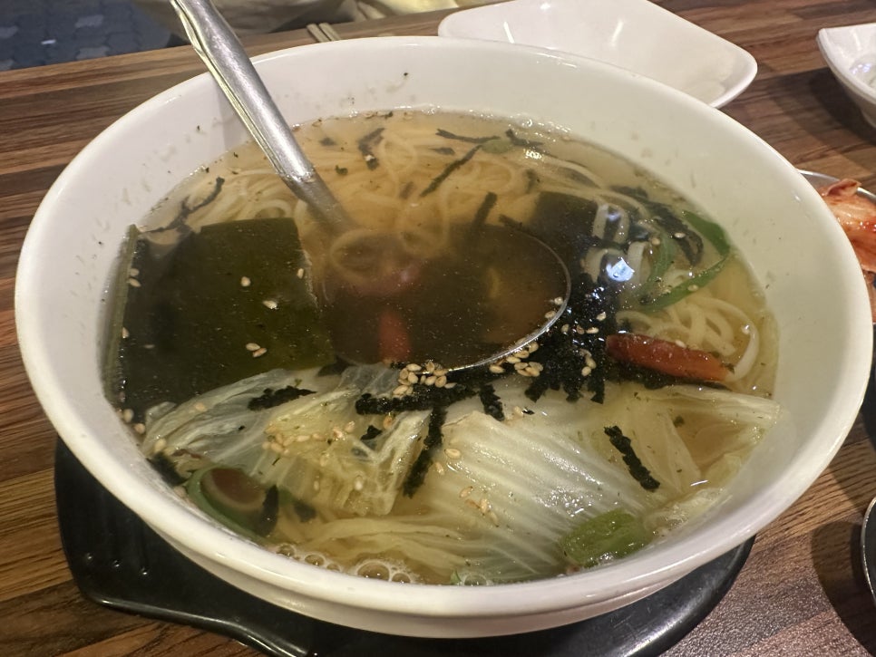 윤사부치킨 이미지