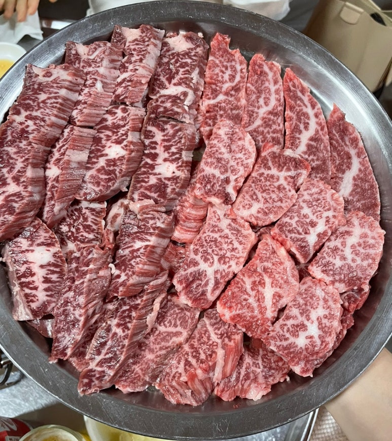 한우고집참숯구이 이미지