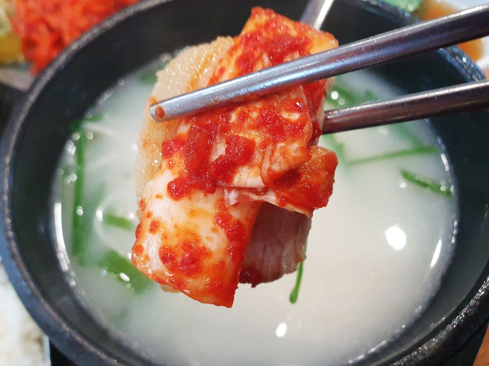 엄마국밥 이미지