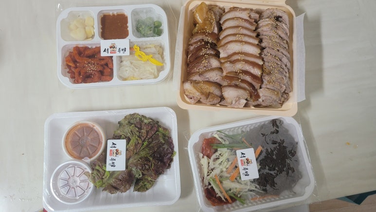 석아저씨족발 이미지