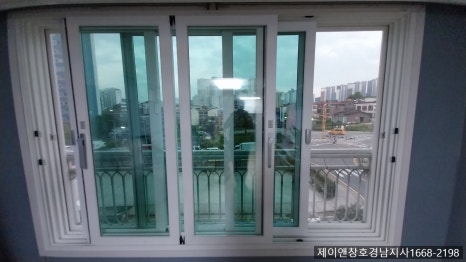 제이샷시.유리 이미지
