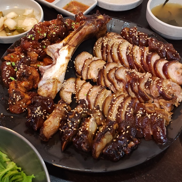 늘봄왕족발 이미지