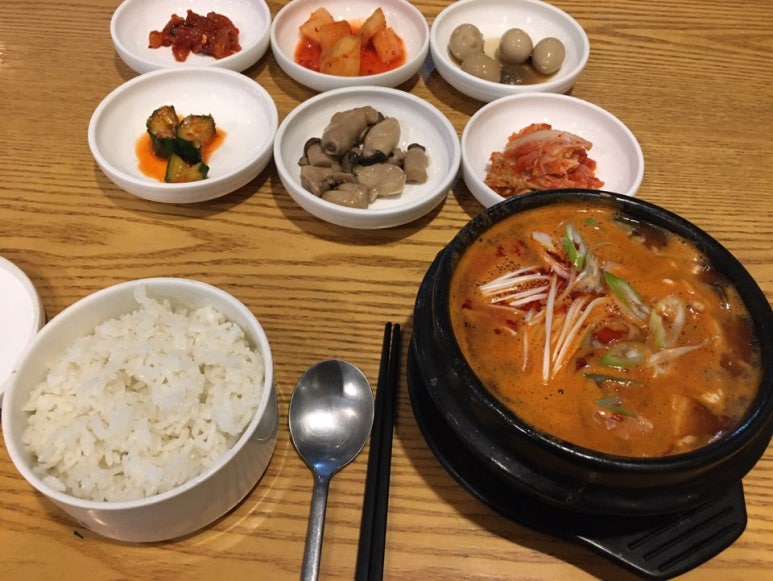 클럽하우스 대식당 이미지