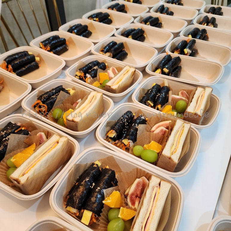 꼬마김밥과토스트 이미지