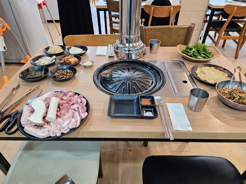 오늘도뒷고기 이미지